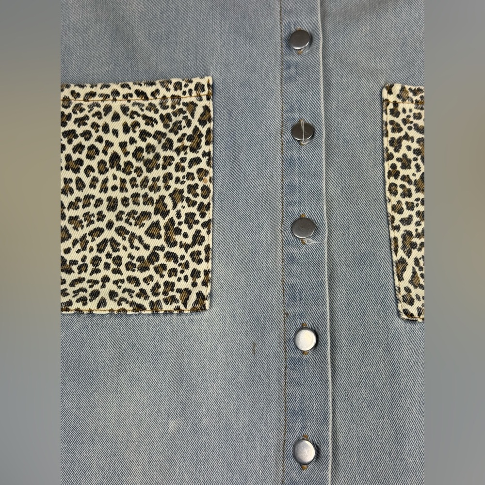 POL boutique jacket sz small oversized fit with animal print sleeves - Picture 2 of 12